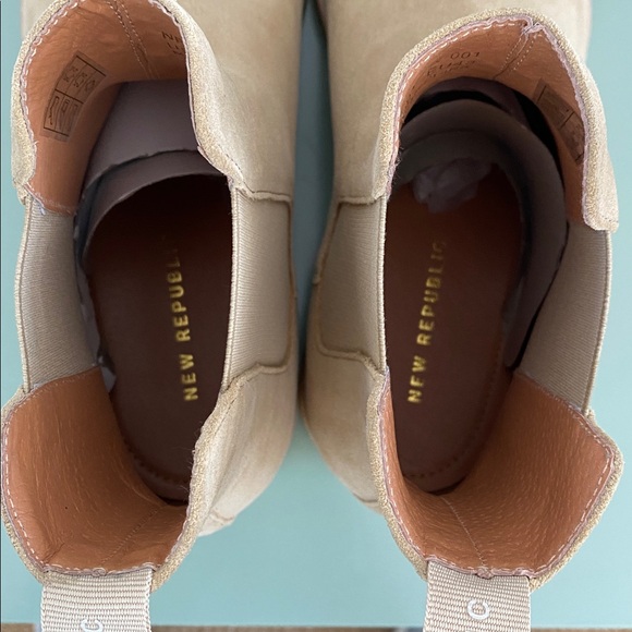 New Republic / NWT Men’s Suede Chelsea Boots / Tan / 10 - Picture 6 of 15